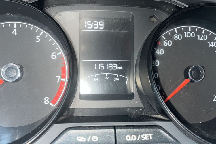 Used Volkswagen Lavida 2017 1.6L Automatic Fashion Edition Odometer Close Up