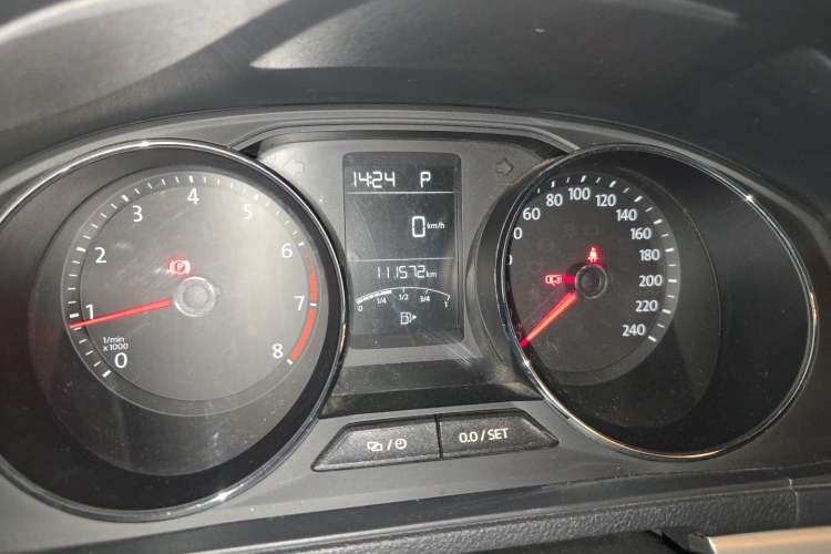 Used Volkswagen Lavida 2017 1.6L Automatic Comfort Edition Odometer Close Up