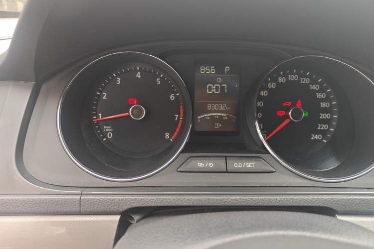 Used Volkswagen Lavida 2017 1.6L Automatic Comfort Edition Odometer Close Up
