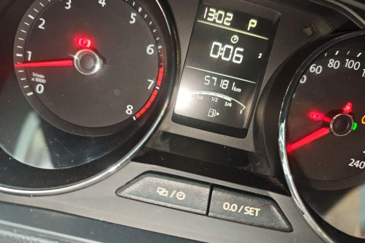 Used Volkswagen Lavida 2017 1.6L Automatic Comfort Edition Odometer Close Up