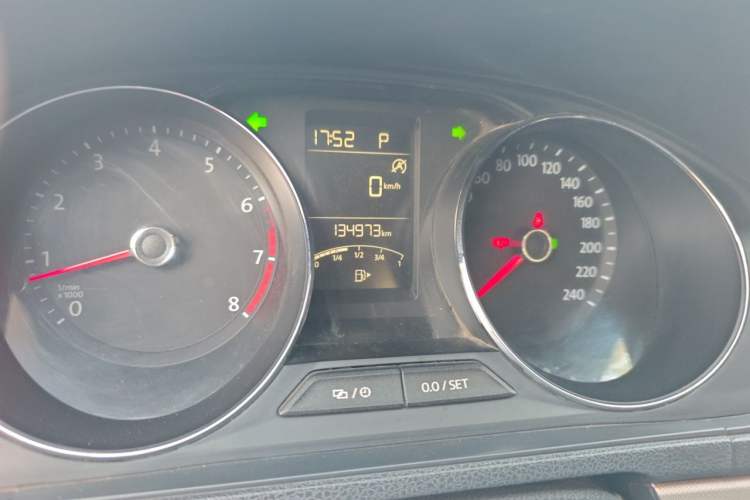 Used Volkswagen Lavida 2017 230TSI DSG Comfort Edition Odometer Close Up