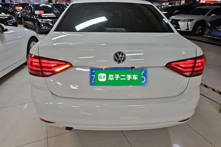 Used Volkswagen Lavida 2017 1.6L Automatic Fashion Edition Rear