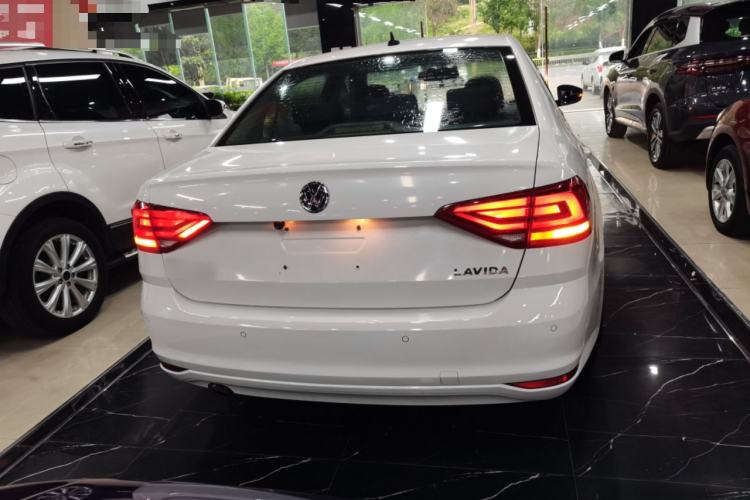 Used Volkswagen Lavida 2017 1.6L Automatic Fashion Edition Rear