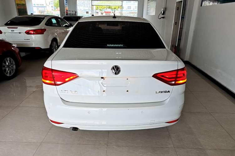 Used Volkswagen Lavida 2017 1.6L Automatic Fashion Edition Rear