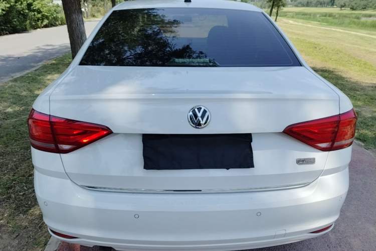 Used Volkswagen Lavida 2017 1.6L Automatic Comfort Edition Rear