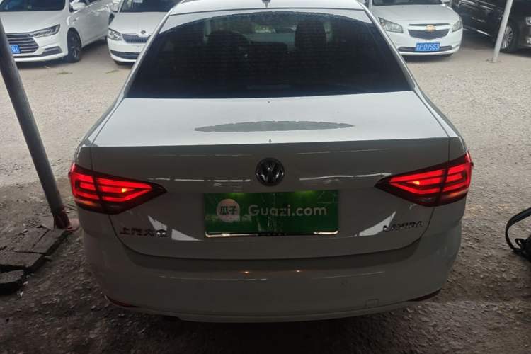 Used Volkswagen Lavida 2017 1.6L Manual Fashion Edition Rear