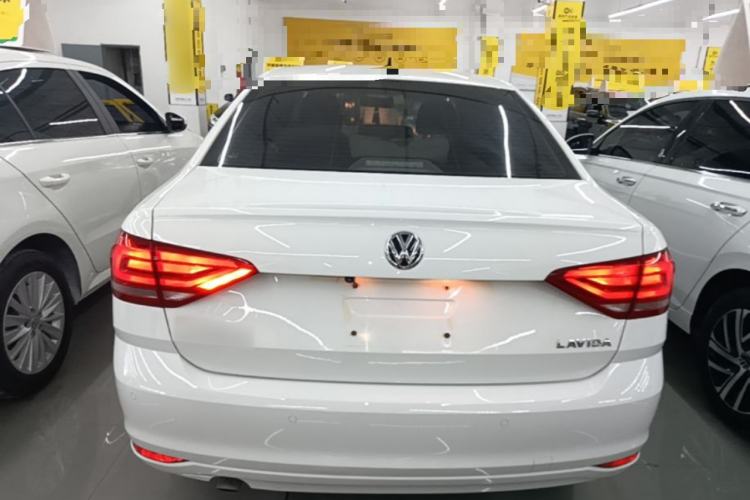 Used Volkswagen Lavida 2017 1.6L Automatic Fashion Edition Rear