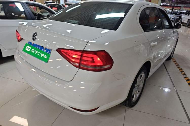 Used Volkswagen Lavida 2017 1.6L Automatic Fashion Edition Rear Right 45 Deg