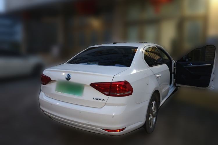 Used Volkswagen Lavida 2017 1.6L Automatic Fashion Edition Rear Right 45 Deg