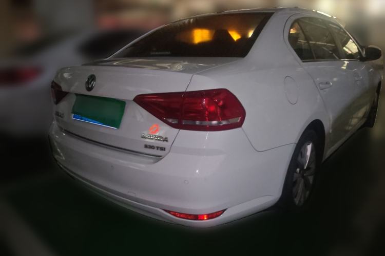 Used Volkswagen Lavida 2017 230TSI DSG Comfort Edition Rear Right 45 Deg