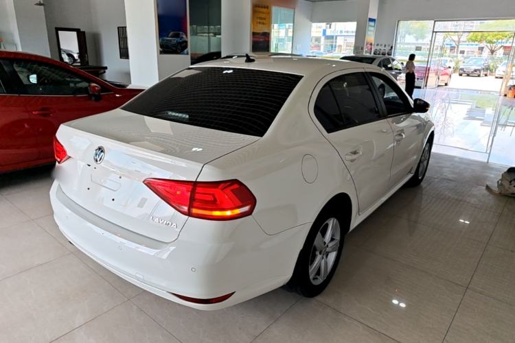 Used Volkswagen Lavida 2017 1.6L Automatic Fashion Edition Rear Right 45 Deg