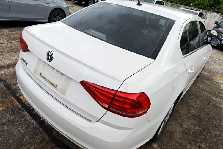 Used Volkswagen Lavida 2017 1.6L Automatic Comfort Edition Rear Right 45 Deg