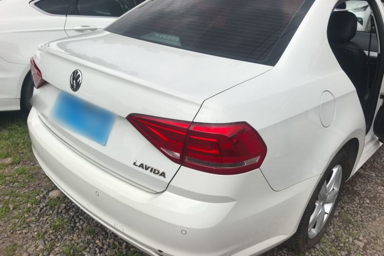 Used Volkswagen Lavida 2017 1.6L Automatic Fashion Edition Rear Right 45 Deg