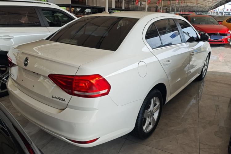 Used Volkswagen Lavida 2017 1.6L Automatic Fashion Edition Rear Right 45 Deg