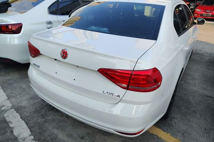 Used Volkswagen Lavida 2017 1.6L Manual Fashion Edition Rear Right 45 Deg