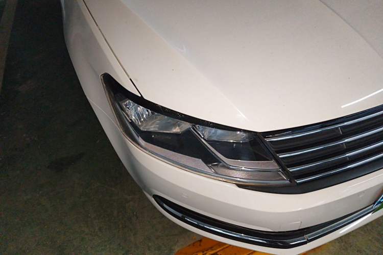 Used Volkswagen Lavida 2017 230TSI DSG Comfort Edition Right Front Headlight