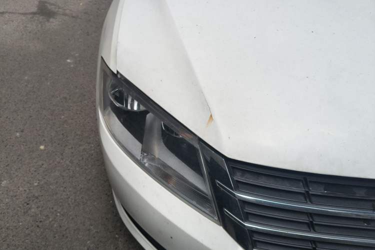 Used Volkswagen Lavida 2017 1.6L Automatic Fashion Edition Right Front Headlight