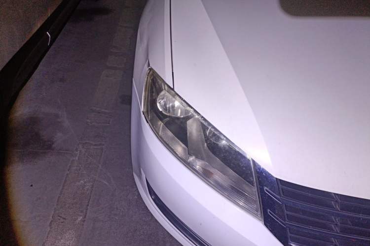 Used Volkswagen Lavida 2017 1.6L Automatic Fashion Edition Right Front Headlight