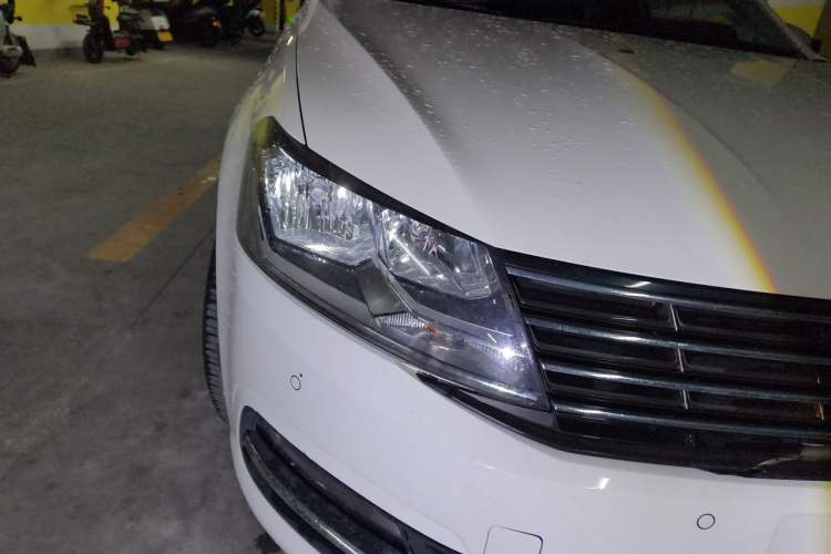 Used Volkswagen Lavida 2017 230TSI DSG Comfort Edition Right Front Headlight