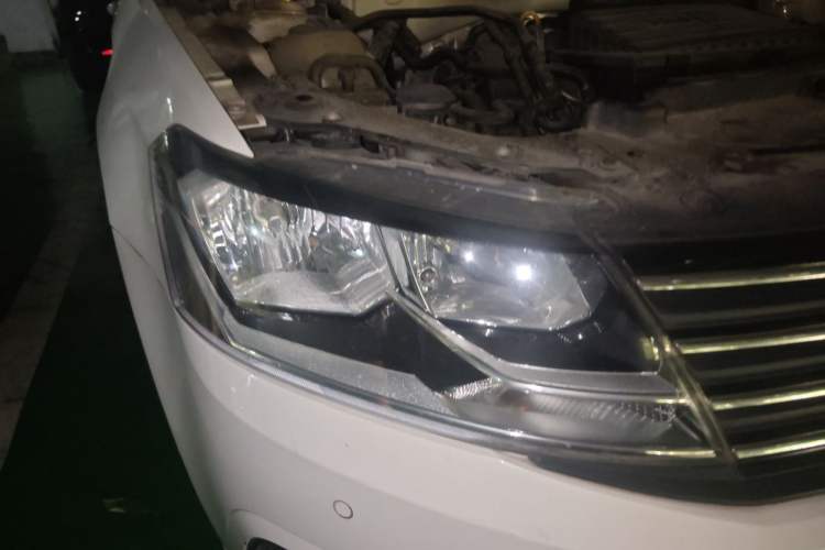 Used Volkswagen Lavida 2017 230TSI DSG Comfort Edition Right Front Headlight