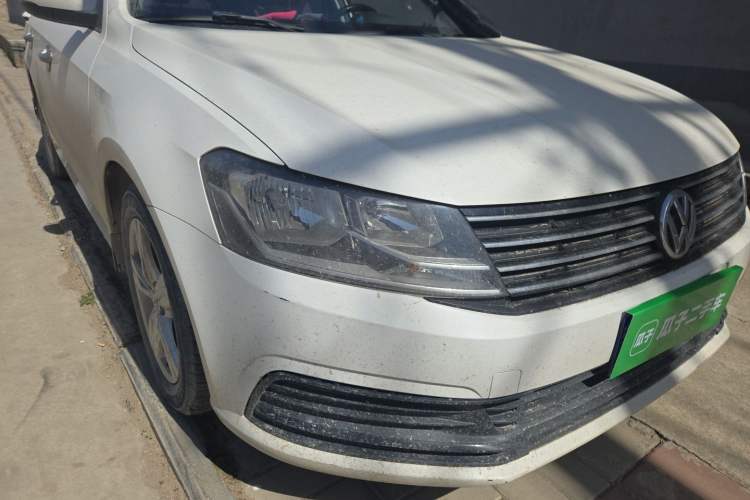 Used Volkswagen Lavida 2017 1.6L Automatic Fashion Edition Right Front Headlight