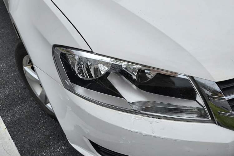 Used Volkswagen Lavida 2017 1.6L Automatic Fashion Edition Right Front Headlight