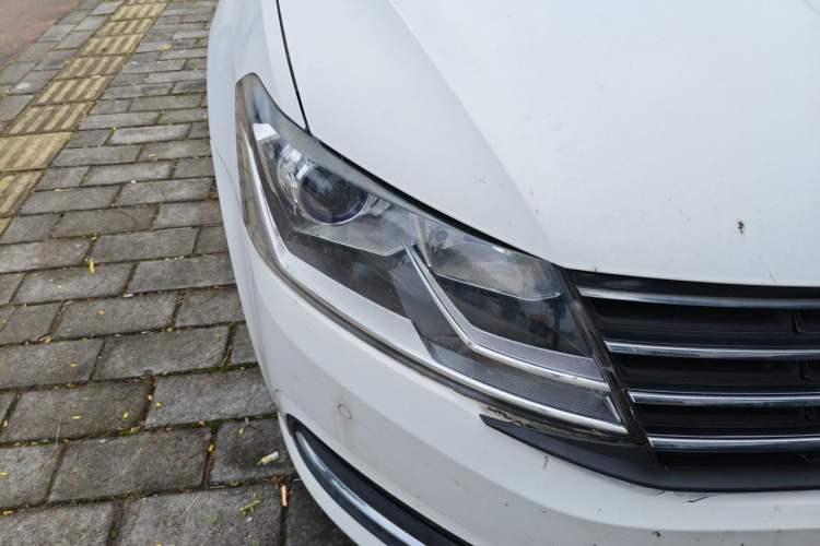 Used Volkswagen Lavida 2017 230TSI DSG Comfort Edition Right Front Headlight