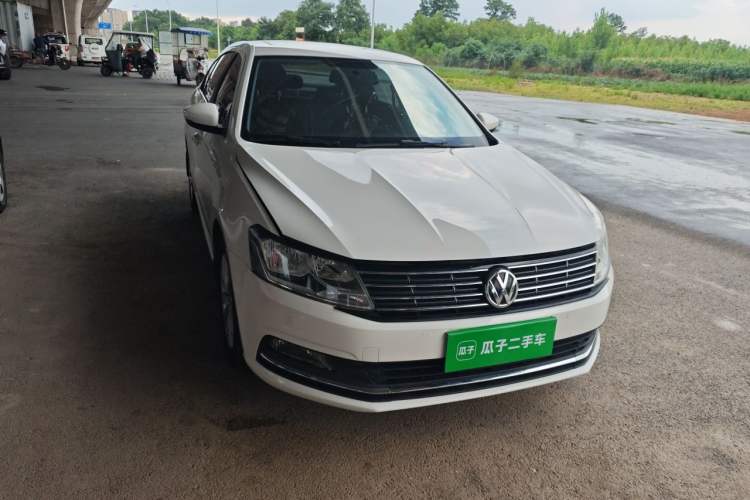 Used Volkswagen Lavida 2017 1.6L Automatic Comfort Edition Right Front Headlight