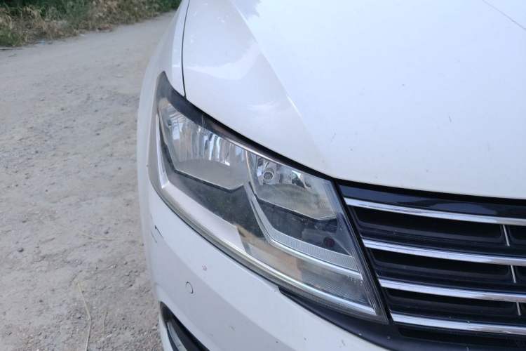 Used Volkswagen Lavida 2017 1.6L Automatic Comfort Edition Right Front Headlight