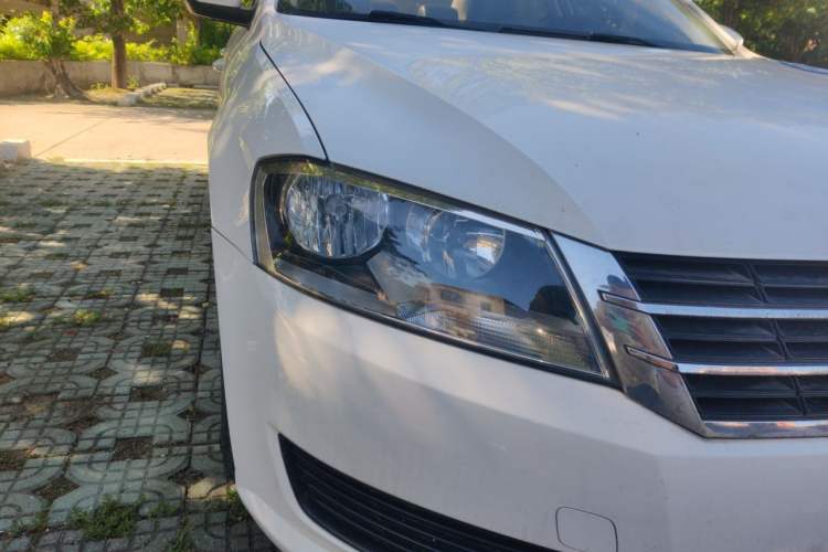 Used Volkswagen Lavida 2017 1.6L Automatic Comfort Edition Right Front Headlight