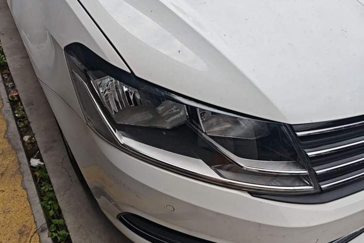 Used Volkswagen Lavida 2017 230TSI DSG Comfort Edition Right Front Headlight