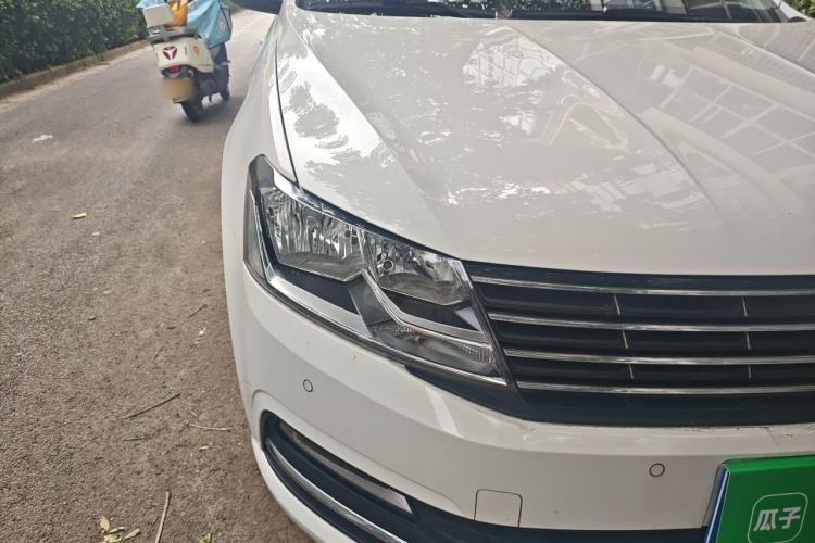 Used Volkswagen Lavida 2017 230TSI DSG Comfort Edition Right Front Headlight