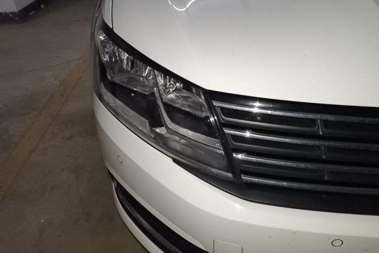 Used Volkswagen Lavida 2017 230TSI DSG Comfort Edition Right Front Headlight
