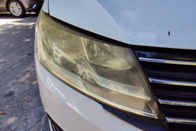 Used Volkswagen Lavida 2017 1.6L Manual Comfort Edition Right Front Headlight