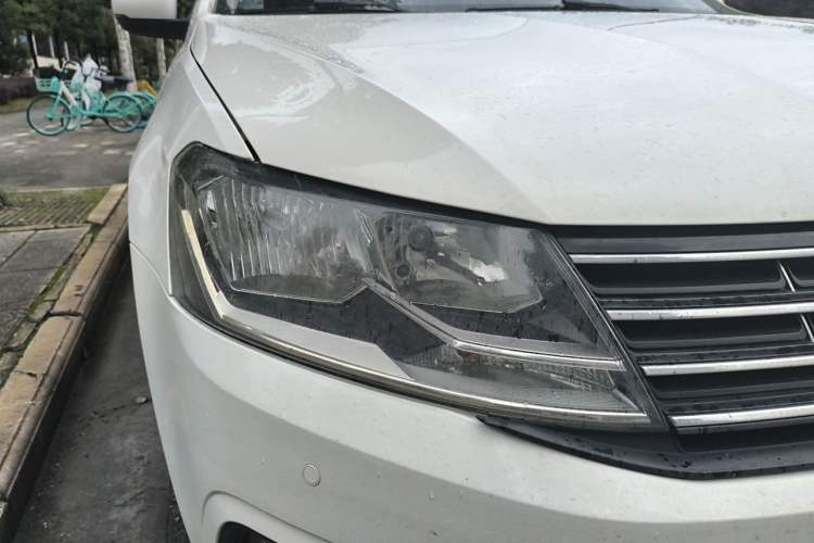 Used Volkswagen Lavida 2017 230TSI DSG Comfort Edition Right Front Headlight