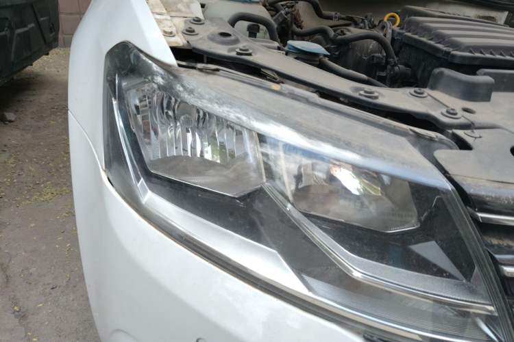 Used Volkswagen Lavida 2017 1.6L Automatic Comfort Edition Right Front Headlight