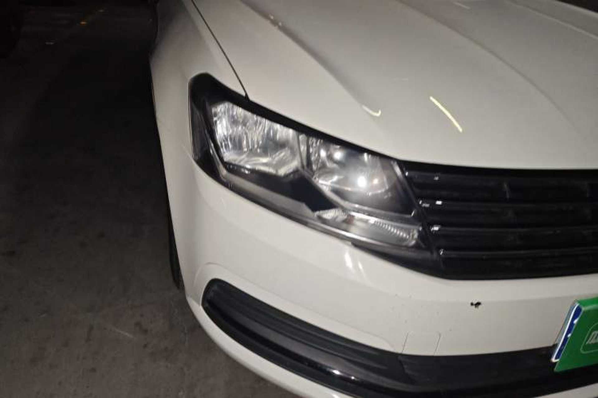 Used Volkswagen Lavida 2017 1.6L Automatic Fashion Edition Right Front Headlight