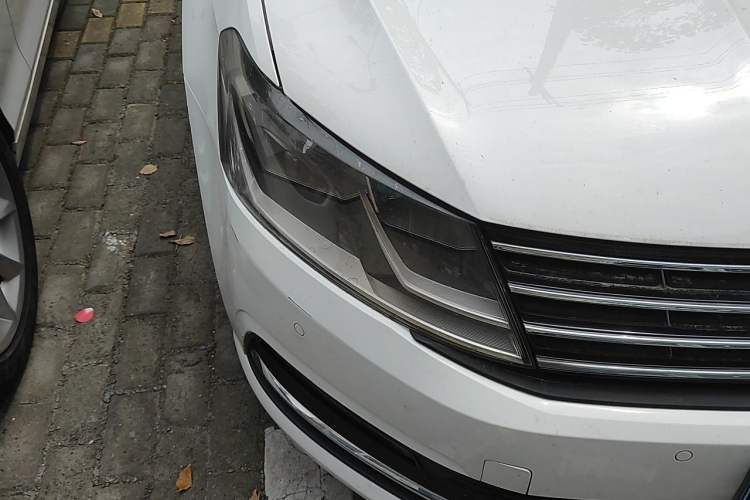 Used Volkswagen Lavida 2017 1.6L Automatic Comfort Edition Right Front Headlight