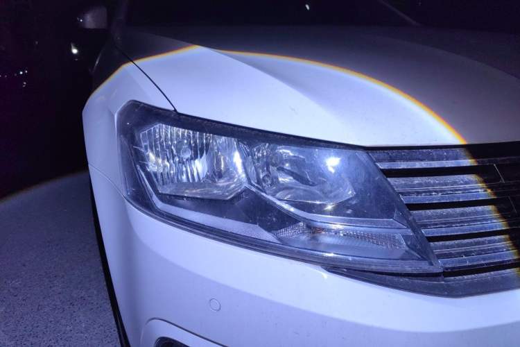 Used Volkswagen Lavida 2017 1.6L Automatic Comfort Edition Right Front Headlight