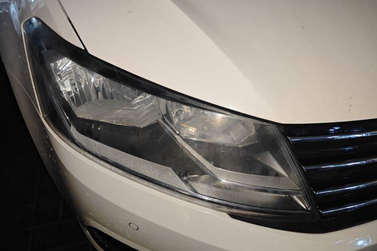 Used Volkswagen Lavida 2017 1.6L Automatic Comfort Edition Right Front Headlight