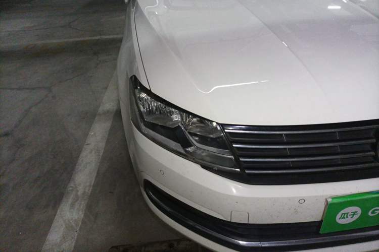 Used Volkswagen Lavida 2017 230TSI DSG Comfort Edition Right Front Headlight