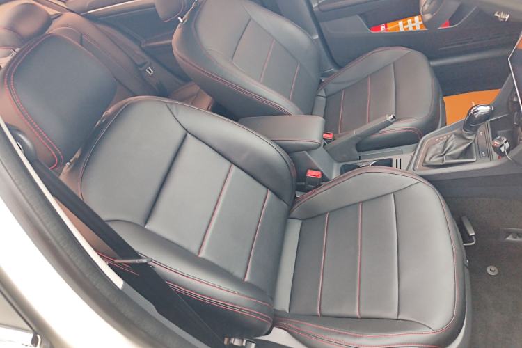 Used Volkswagen Lavida 2017 1.6L Automatic Fashion Edition Right Front Seat