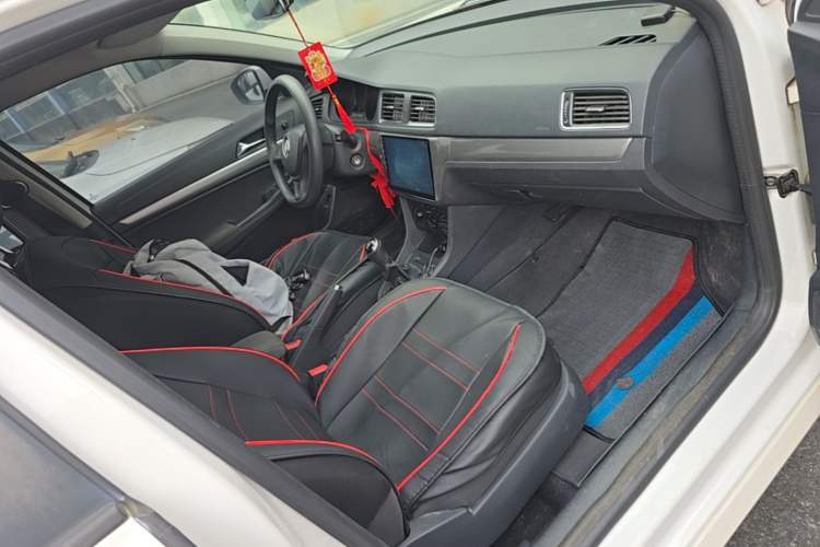 Used Volkswagen Lavida 2017 1.6L Manual Fashion Edition Right Front Seat