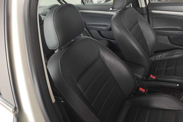 Used Volkswagen Lavida 2017 1.6L Automatic Comfort Edition Right Front Seat