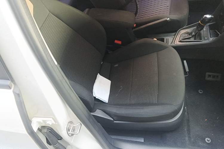 Used Volkswagen Lavida 2017 1.6L Automatic Fashion Edition Right Front Seat