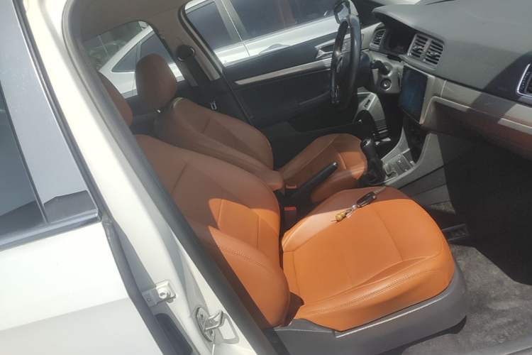 Used Volkswagen Lavida 2017 1.6L Manual Fashion Edition Right Front Seat