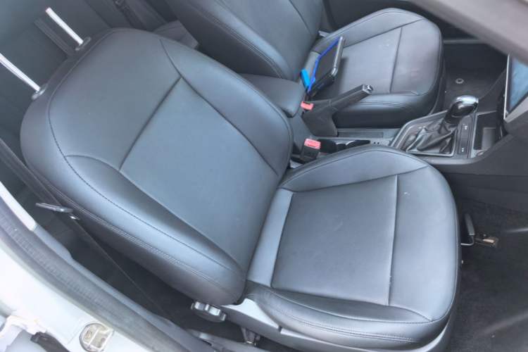 Used Volkswagen Lavida 2017 1.6L Automatic Fashion Edition Right Front Seat