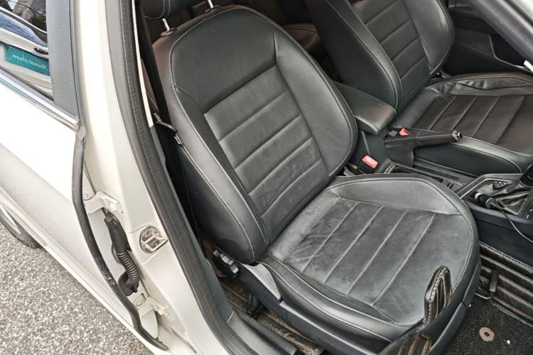 Used Volkswagen Lavida 2017 1.6L Automatic Comfort Edition Right Front Seat