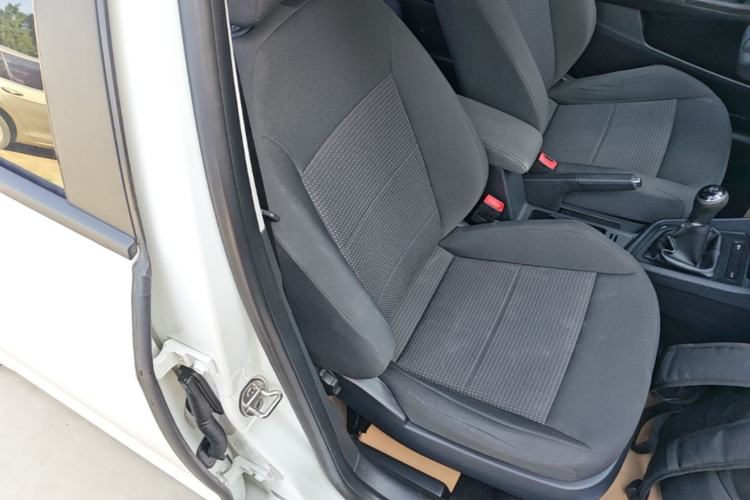 Used Volkswagen Lavida 2017 1.6L Manual Fashion Edition Right Front Seat