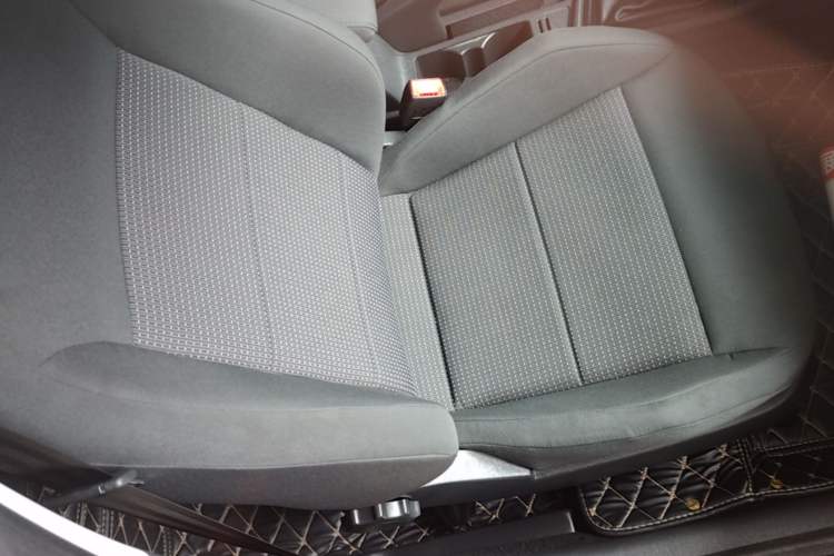 Used Volkswagen Lavida 2017 1.6L Automatic Fashion Edition Right Front Seat